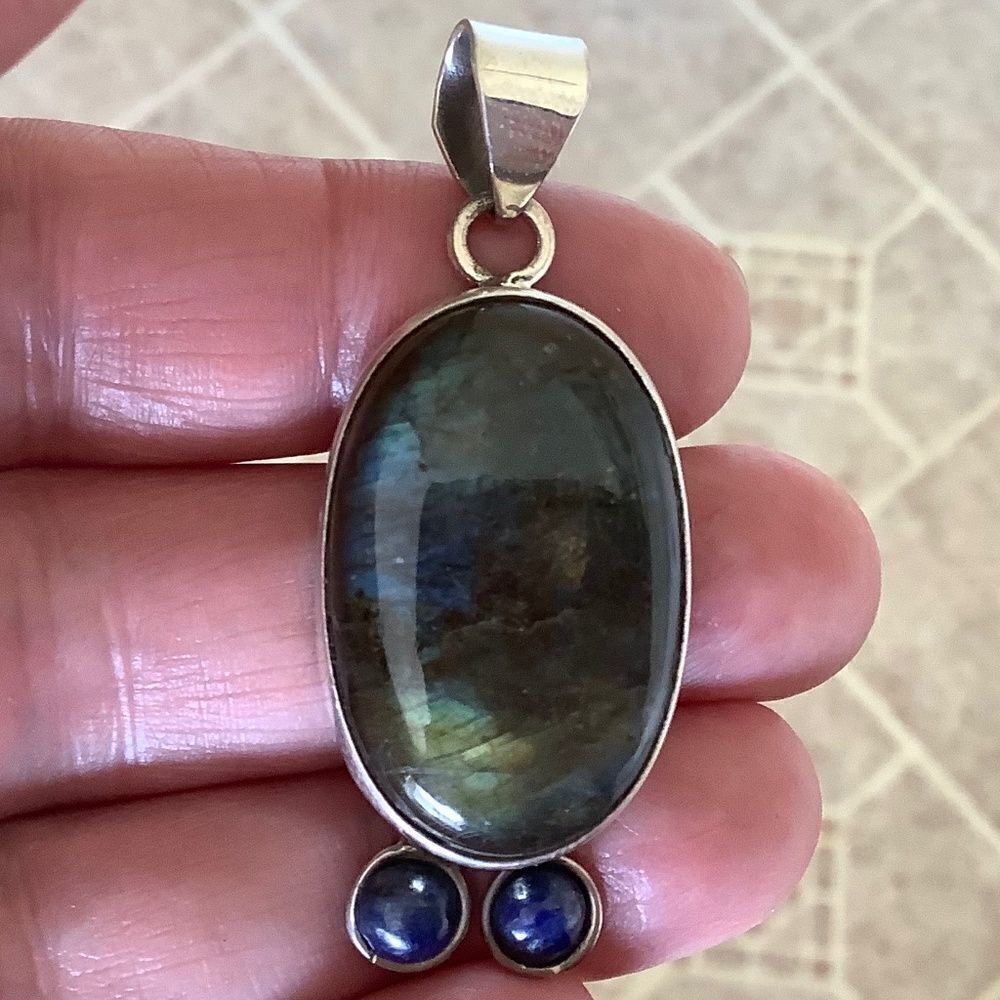 NWOT Sterling SILVER 925 LABRADORITE/LAPIS OVAL PENDANT​​